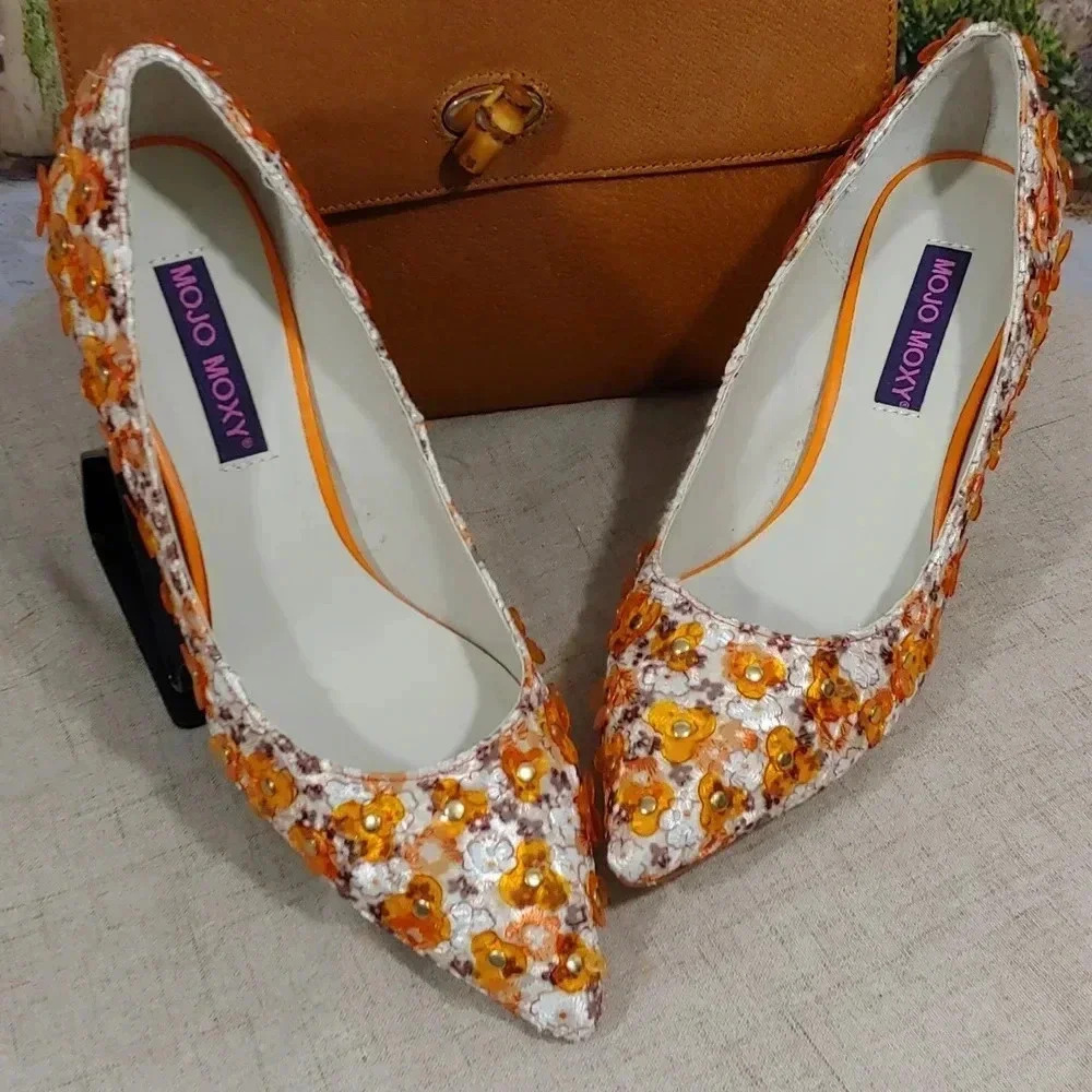 Heigh-Heels by Mojo Moxy - Picture 2 of 10